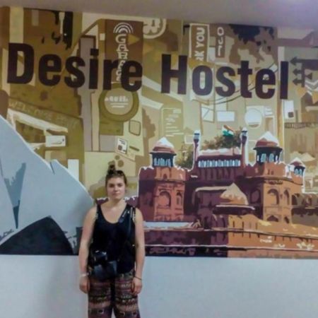 The Desire Hostel Нью-Дели Экстерьер фото