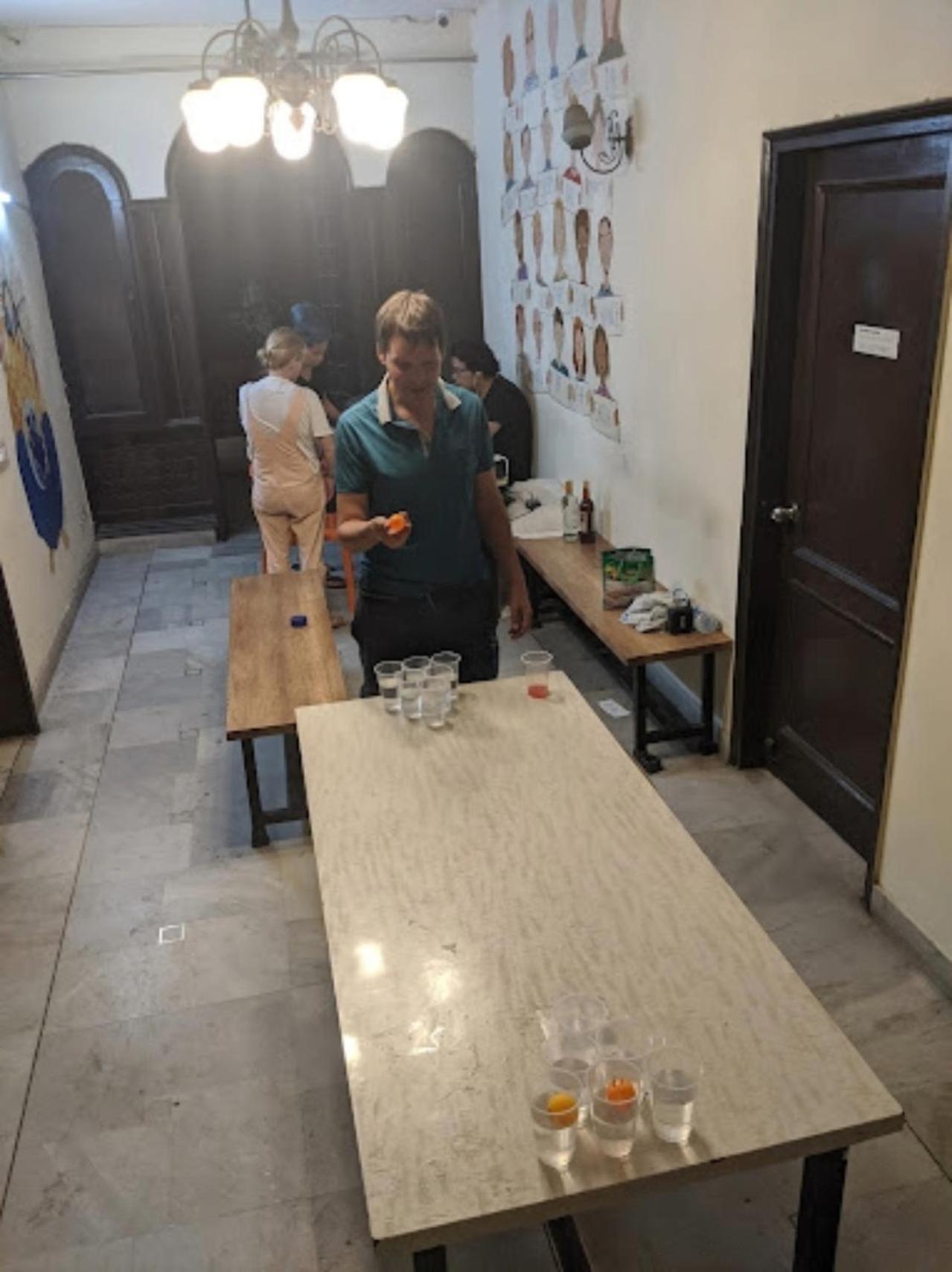 The Desire Hostel Нью-Дели Экстерьер фото
